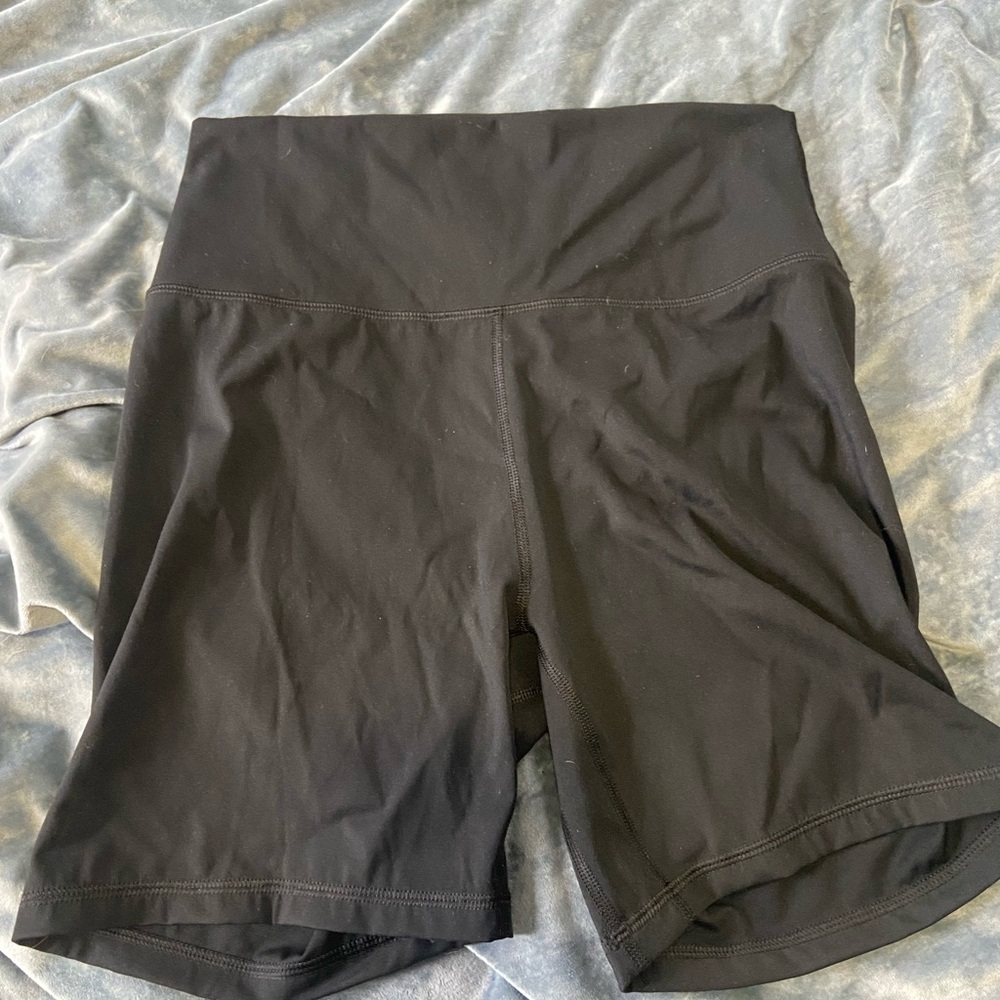 CRZ YOGA Women's Black Bike Shorts